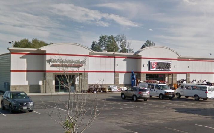 Pictures of Retail property located at 442 US-1, Scarborough, ME 04074 for sales - image #1