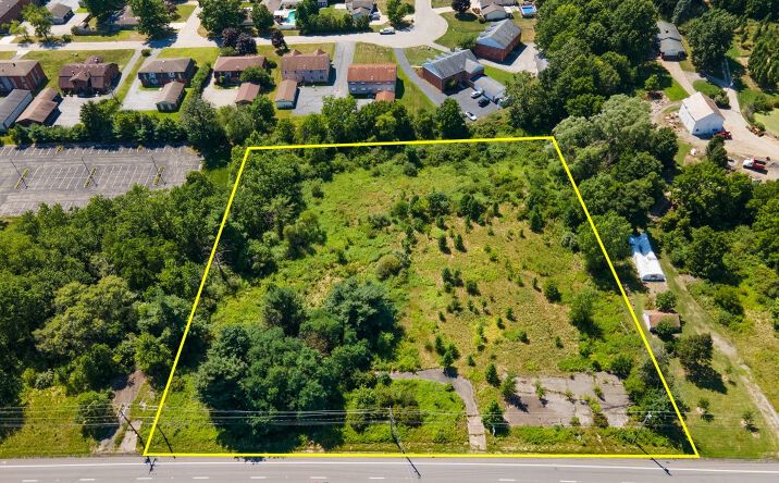 Pictures of Land property located at 8524 Market St, Boardman, OH 44512 for sales - image #1