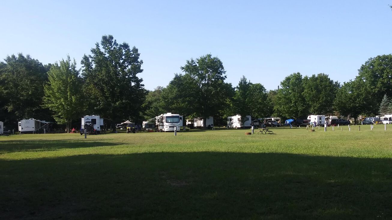 2603 Lakeshore Dr, Gladwin, MI 48624 Mobile Home Park Property for