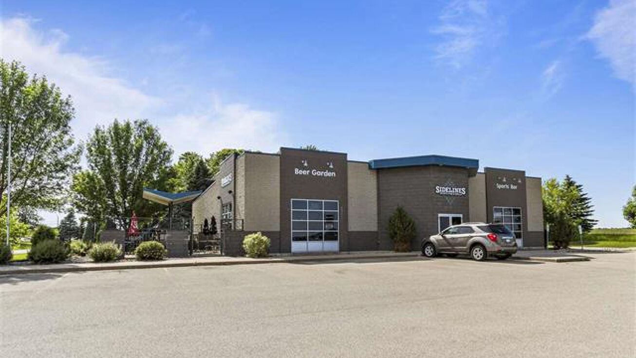 W6278 Greenville Dr, Greenville, WI 54942