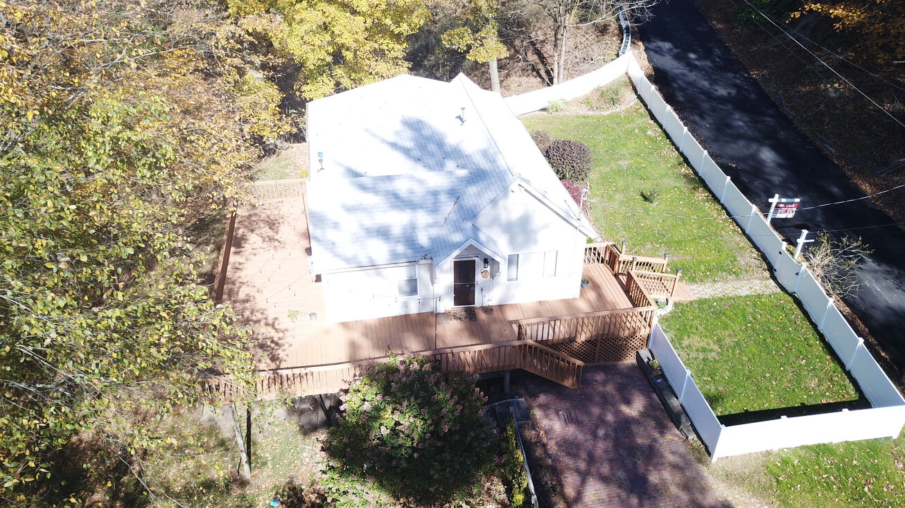 160 Coketown Rd, Coraopolis, PA 15108