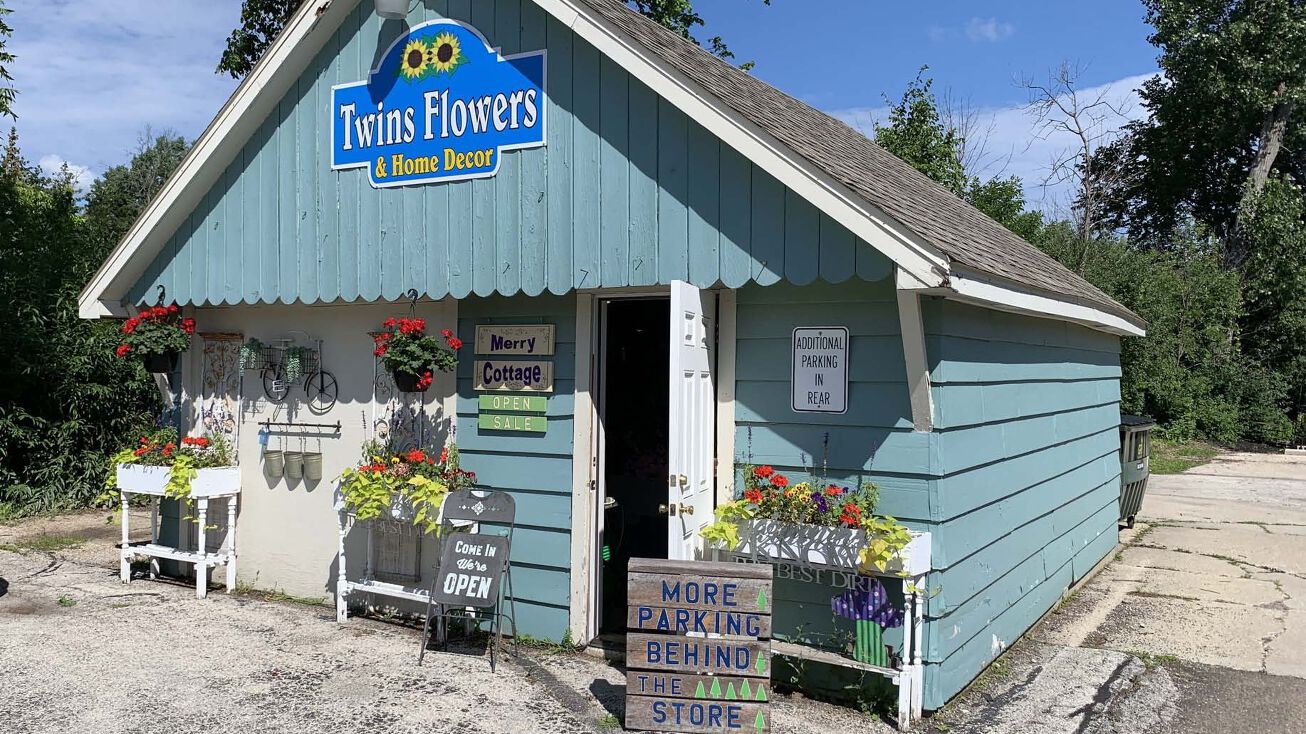 Pictures of Retail property located at 14170 W National Ave, New Berlin, WI 53151 for sales - image #1