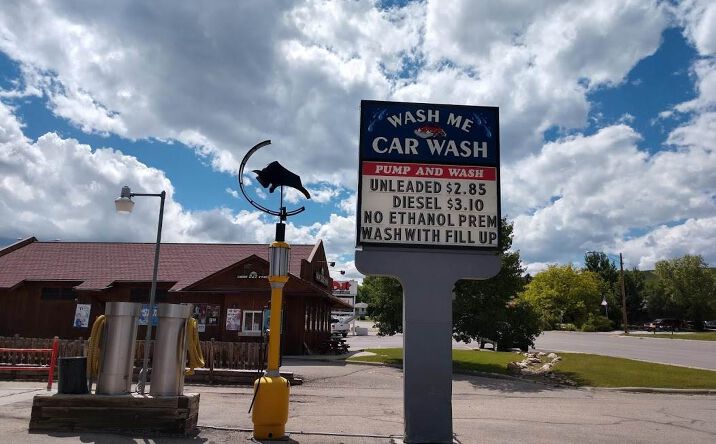 Pictures of Retail property located at 865 Fort St, Buffalo, WY 82834 for sales - image #1