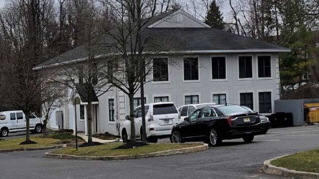 Pictures of Office, Industrial property located at 1414 Route 130, Burlington, NJ 08016 for sales - image #1