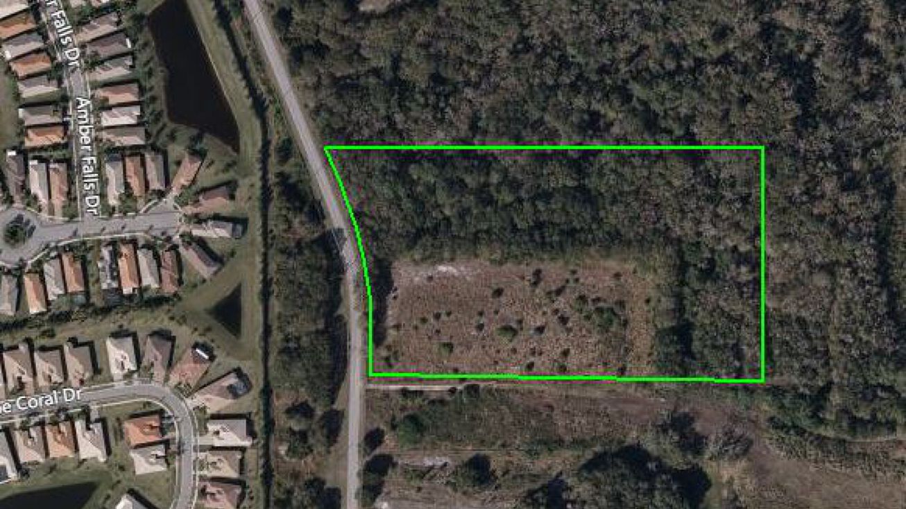 West Lake Dr, Wimauma, FL 33598
