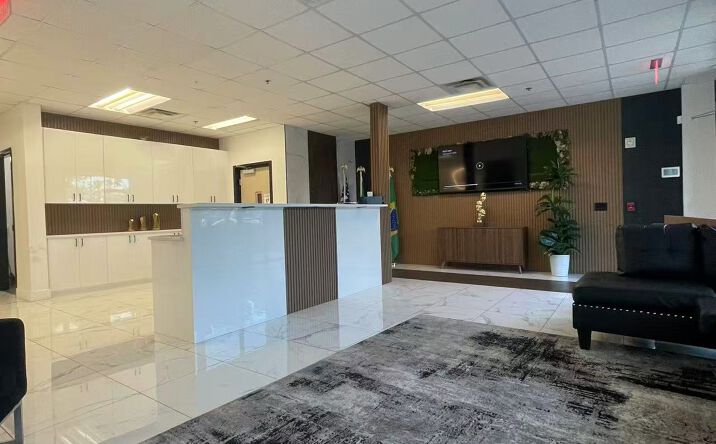 Pictures of Office property located at 7075 Kingspointe Pkwy Unit 9, Orlando, FL 32819 for sales - image #1