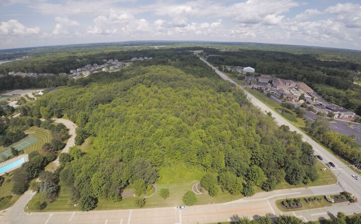Pictures of Land property located at 601 N Aurora Rd, Aurora, OH 44202 for sales - image #1
