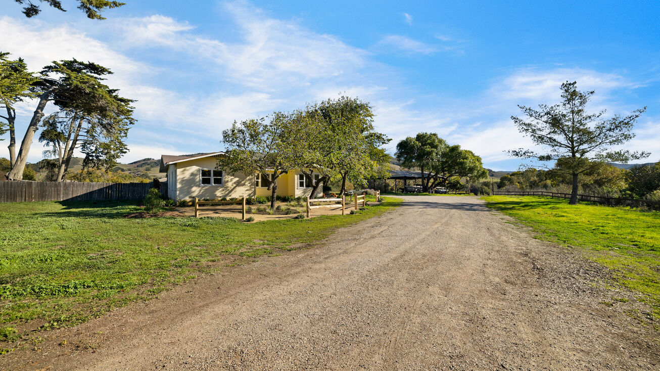 3151 San Julian Rd, Lompoc, CA 93436
