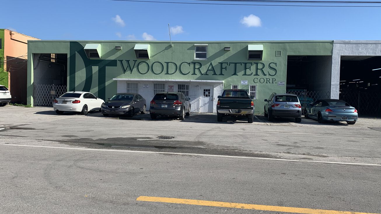 1677 W 31st Pl, Hialeah, FL 33012