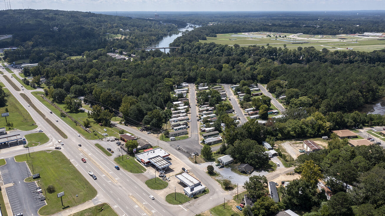 1031 Jackson Trace Rd, Wetumpka, AL 36092