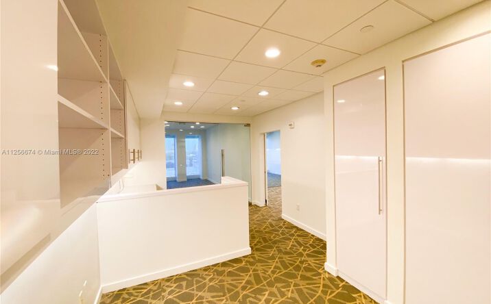 Pictures of Office property located at 1680 Michigan Ave # 916, Miami Beach, FL 33139 for sales - image #1