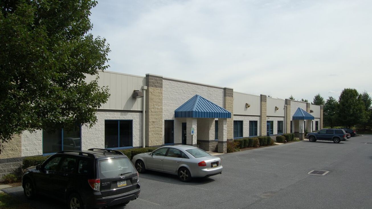 4110 Independence Dr, Schnecksville, PA 18078