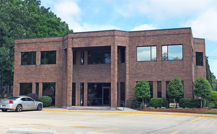 Pictures of Office property located at 2030 Dickory Ave, New Orleans, LA 70123 for sales - image #1