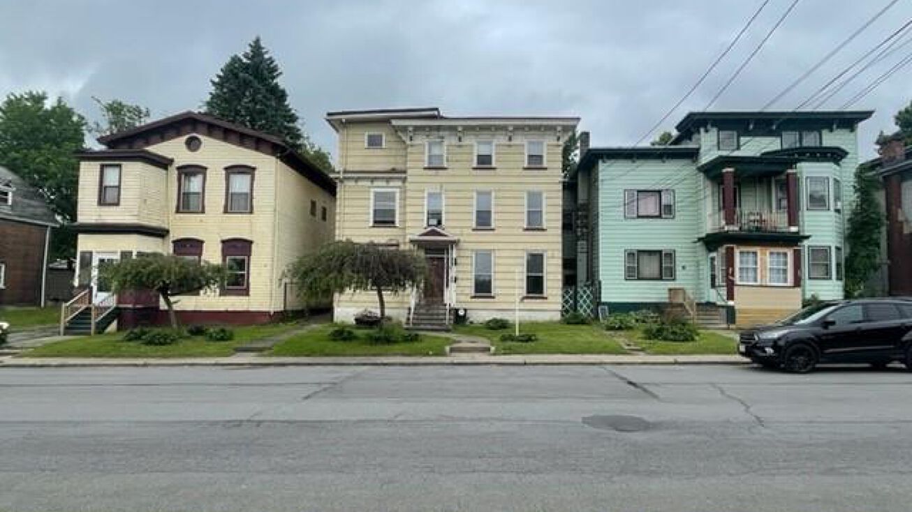 Park Ave, Utica, NY 13501