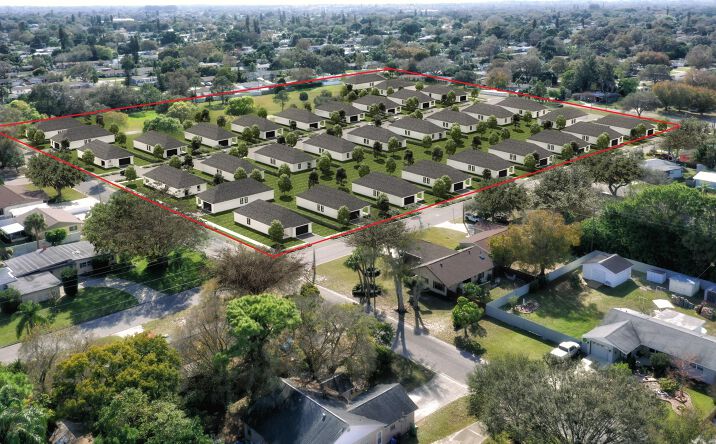 Pictures of Land property located at 1201 27th St E, Bradenton, FL 34208 for sales - image #1