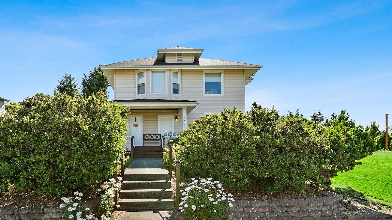 1927 Summit Ave, Everett, WA 98201