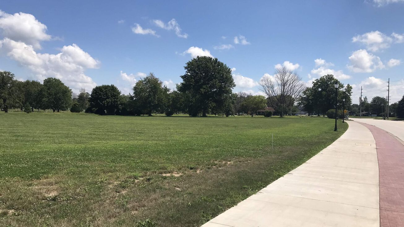 1311 Avenue of the Cities, Silvis, IL 61282