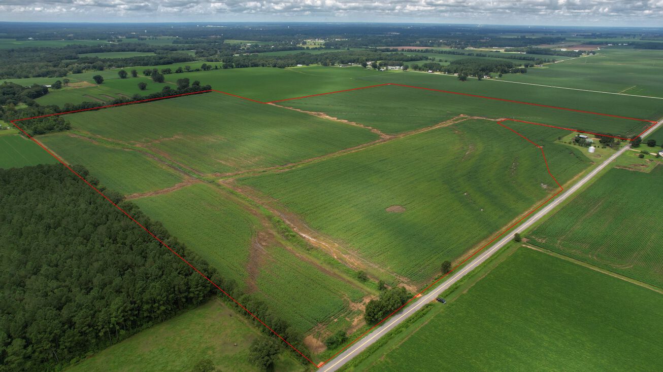 01 Morton Rd, Walnut Hill, FL 32568