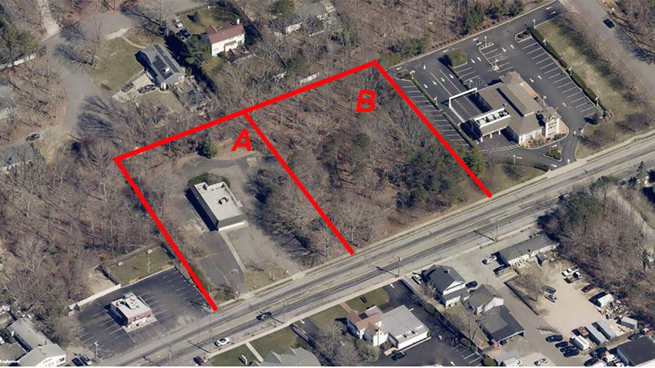 93 Montauk Hwy, Hampton Bays, NY 11946