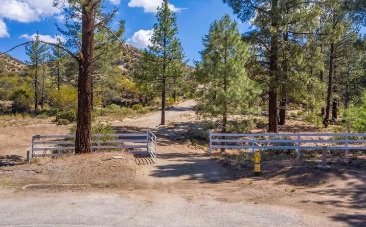 Pictures of Land property located at 60833 Table Mountain Rd, Mountain Center, CA 92561 for sales - image #1