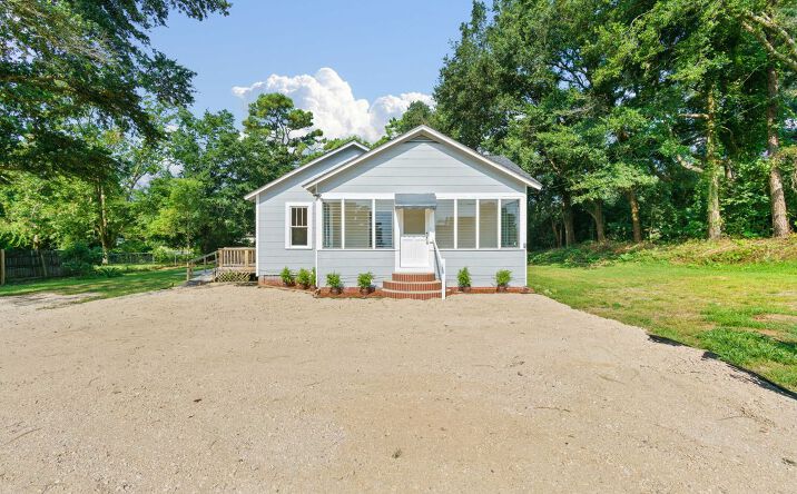Pictures of Office property located at 30555 Spanish Ln, Spanish Fort, AL 36527 for comps - image #1