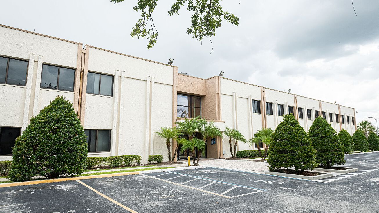 5551 Vanguard St, Orlando, FL 32819