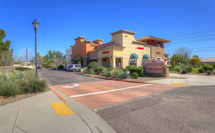 Pictures of Retail property located at 4024 E Guadalupe Rd, Gilbert, AZ 85234 for comps - image #1