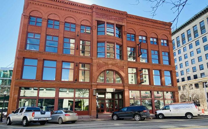 Pictures of Office property located at 131 W 2nd St, Davenport, IA 52801 for sales - image #1