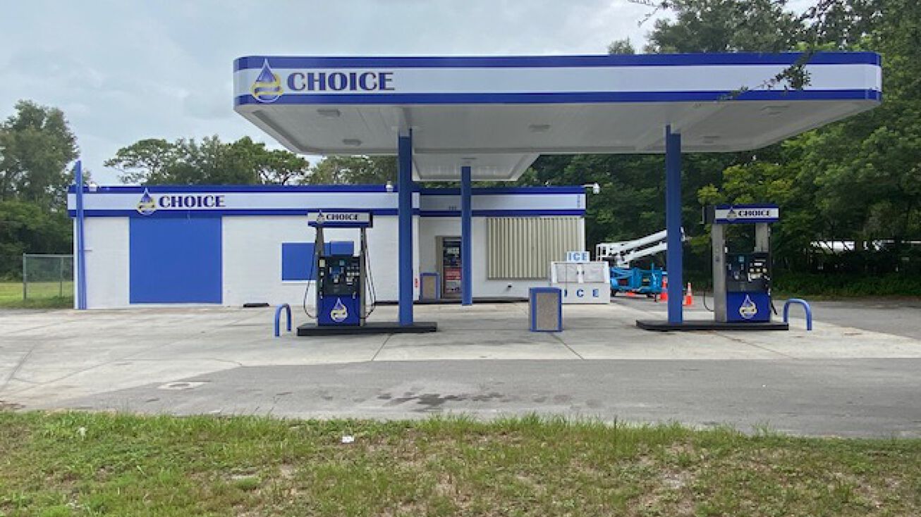 303 N Summit Ave, Lake Helen, FL 32744