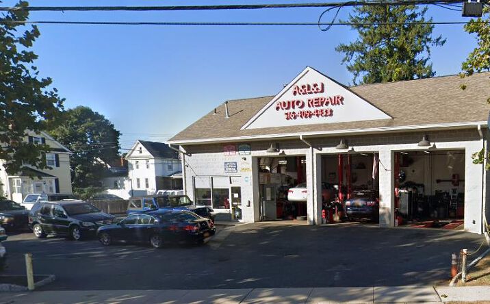 image of property at 2100 BELLMORE AVE Bellmore NY 11710-5604