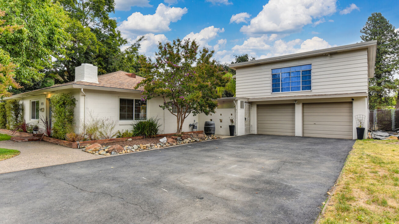 971 Casilada Way, Sacramento, CA 95822