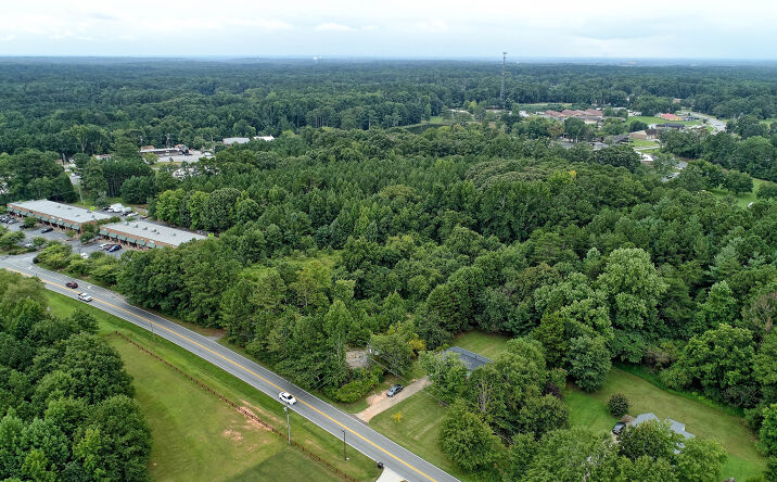 Pictures of Land property located at 142 Palmetto Rd, Tyrone, GA 30290 for sales - image #1