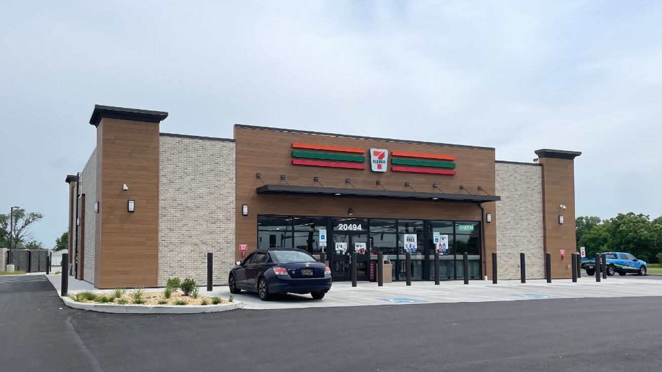 Pictures of Retail property located at 20494 Sussex Hwy, Bridgeville, DE 19933 for sales - image #1