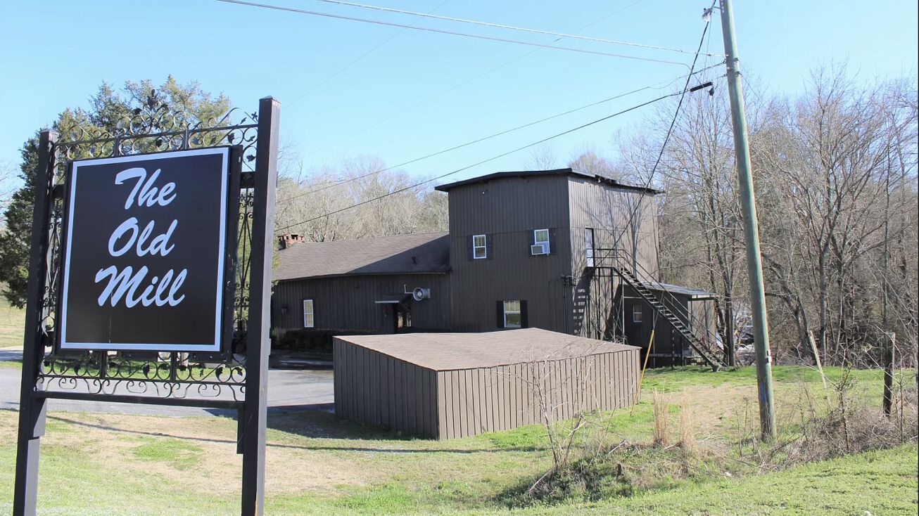 12 Old Mill Rd, Cedartown, GA 30125