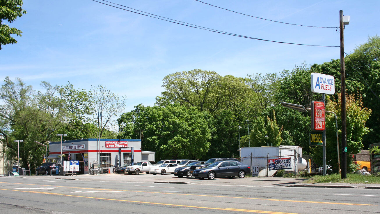 360 e jericho turnpike huntington station ny 11746 retail property for sale prime gas station site long island ny 360 e jericho turnpike huntington