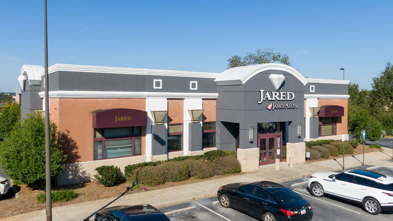 9310 The Landing Dr, Douglasville, GA 30135