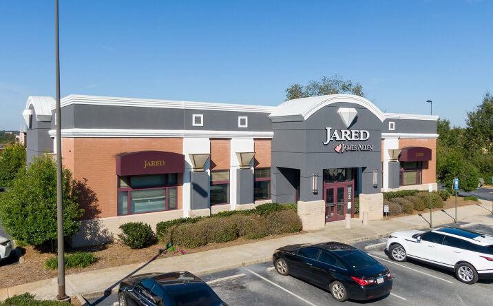 Pictures of Retail property located at 9310 The Landing Dr, Douglasville, GA 30135 for comps - image #1