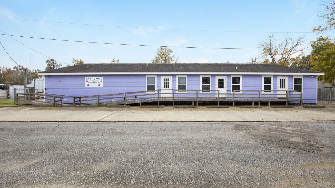 2606 Holly St, Liberty, TX 77575 Retail Property for Sale Child