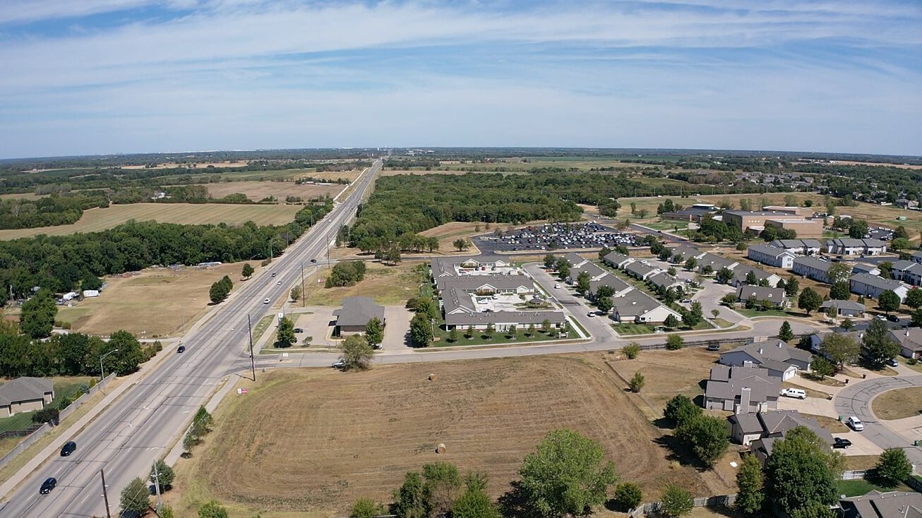 1880 N Rock Rd, Mulvane, KS 67110