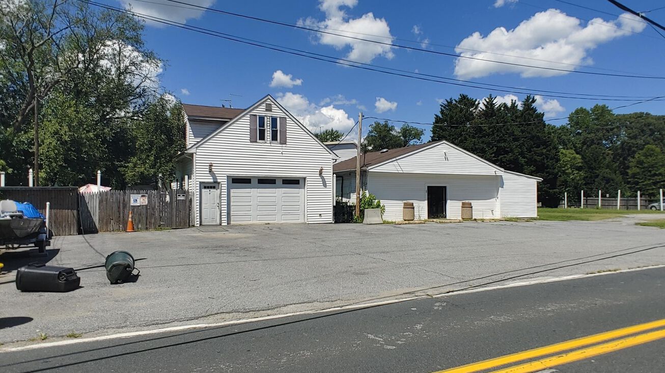 306 Magothy Beach Rd, Pasadena, MD 21122