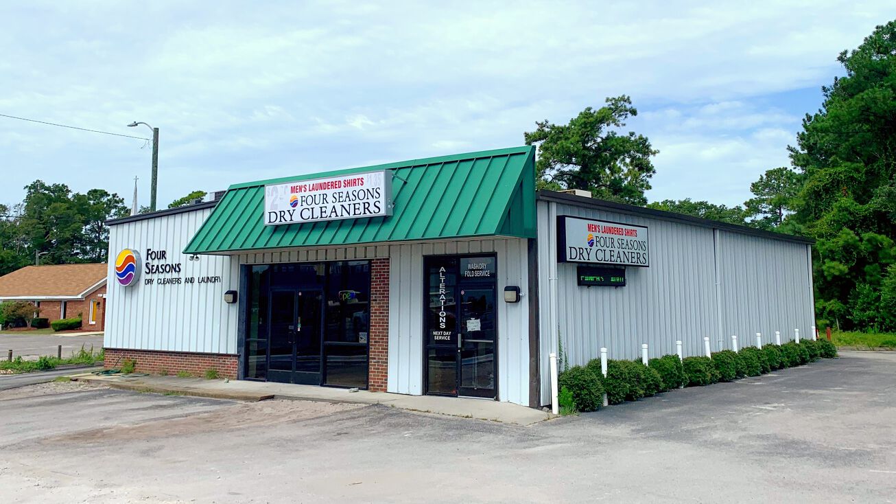 7015 Market St, Wilmington, NC 28411