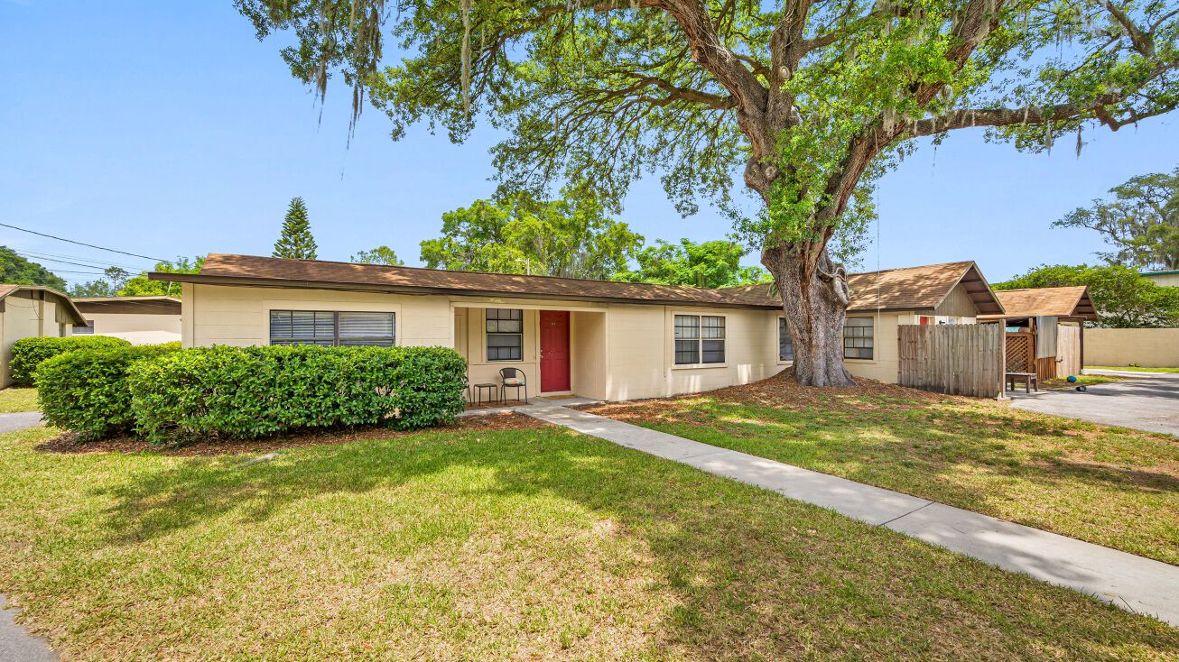 207 N Pinewood Ave, Brandon, FL 33510 Multifamily Property for Sale