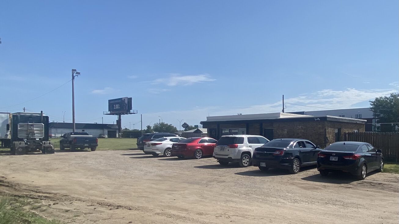1250 S Airport Rd, Wichita, KS 67209 Office Property for Sale AFFORDABLE INVESTMENT PROPERTY