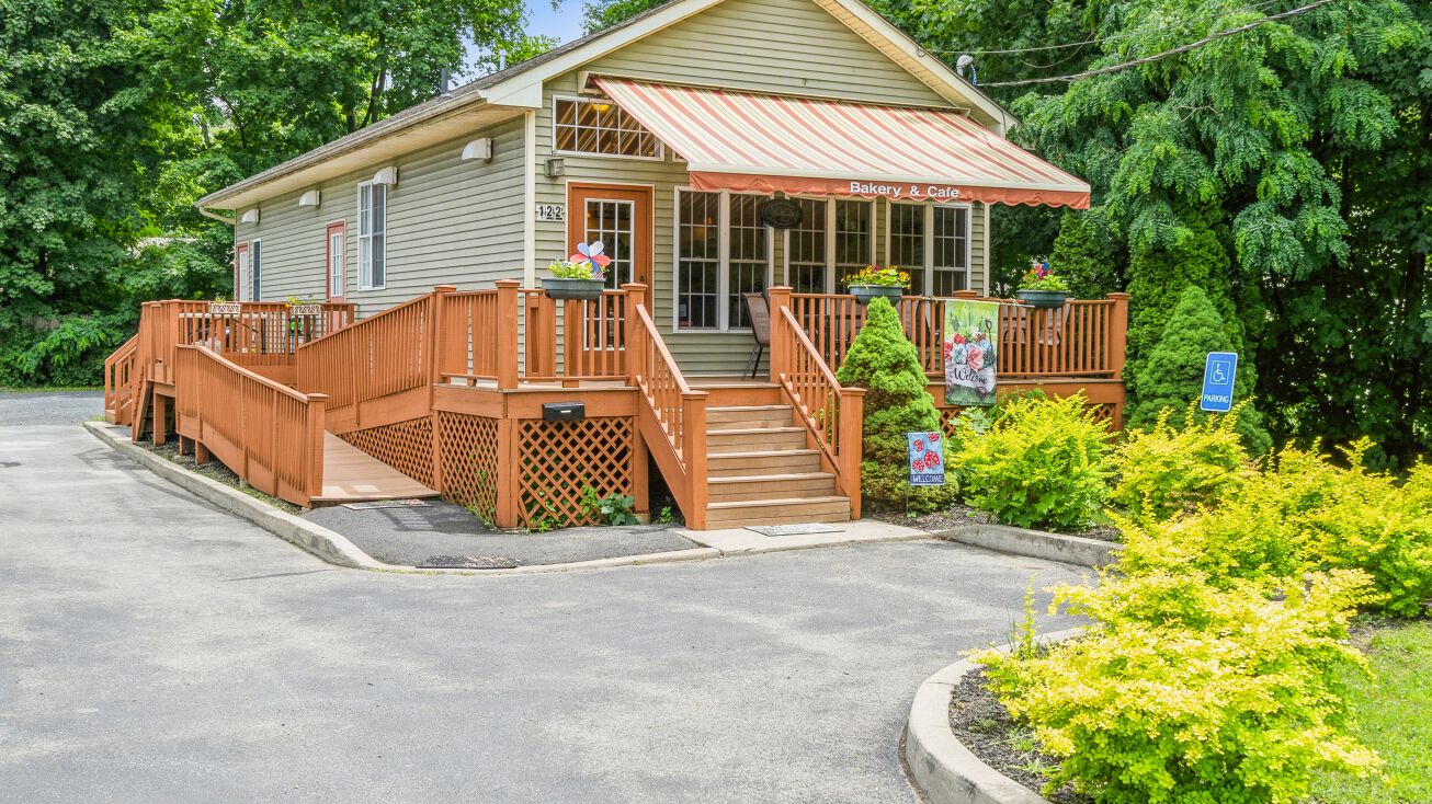 122 Windermere Ave, Greenwood Lake, NY 10925