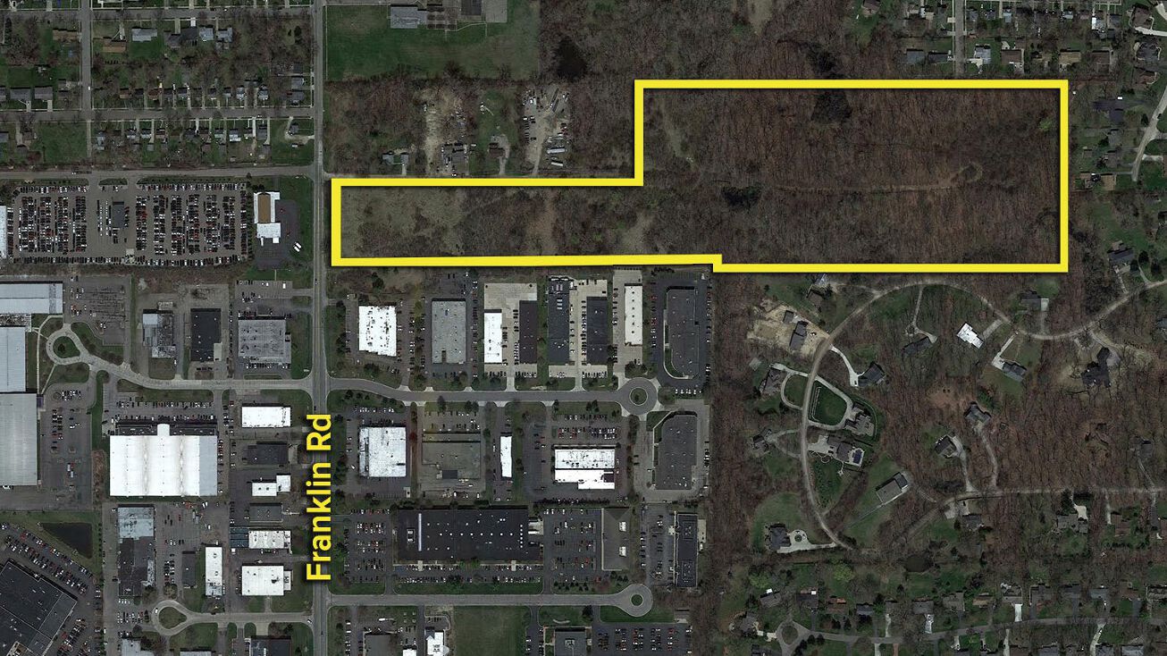 Franklin Rd, Bloomfield Township, MI 48301