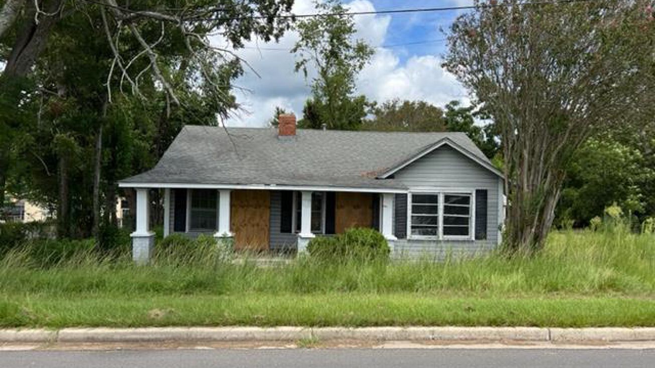 609 E 2nd Street, Tifton, GA 31794