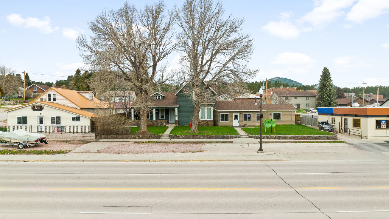 325 Mt Rushmore Rd, Custer, SD 57730