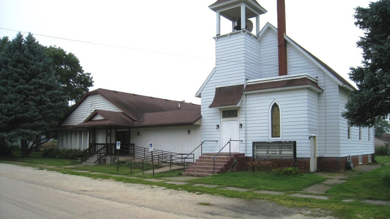 106 2ND Street, Carbon Cliff, IL 61239