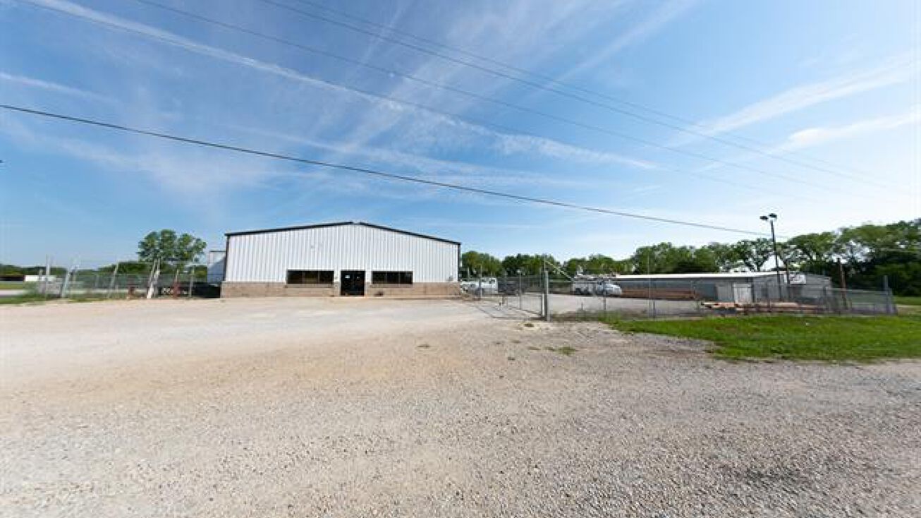 279 NW 50 Highway Highway, Warrensburg, MO 64093 Industrial Property