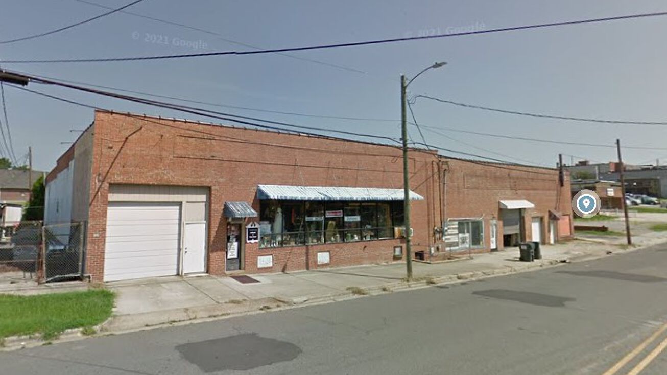 330 Wicker St, Sanford, NC 27330